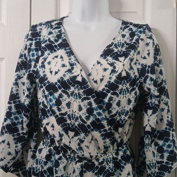 Charlotte Russe  blue white tie dye partial open back romper  Sz M NWOT - Picture 5 of 9